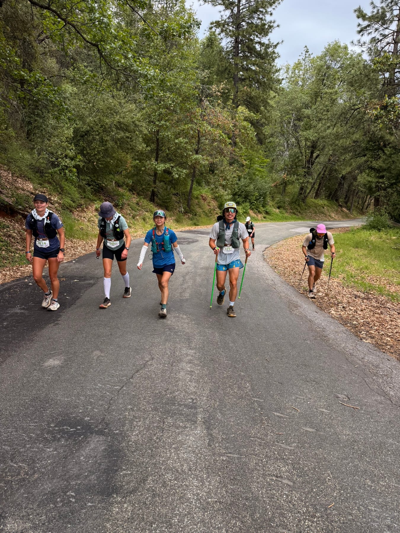 Running with the group before Foresthill during Canyons 100K
