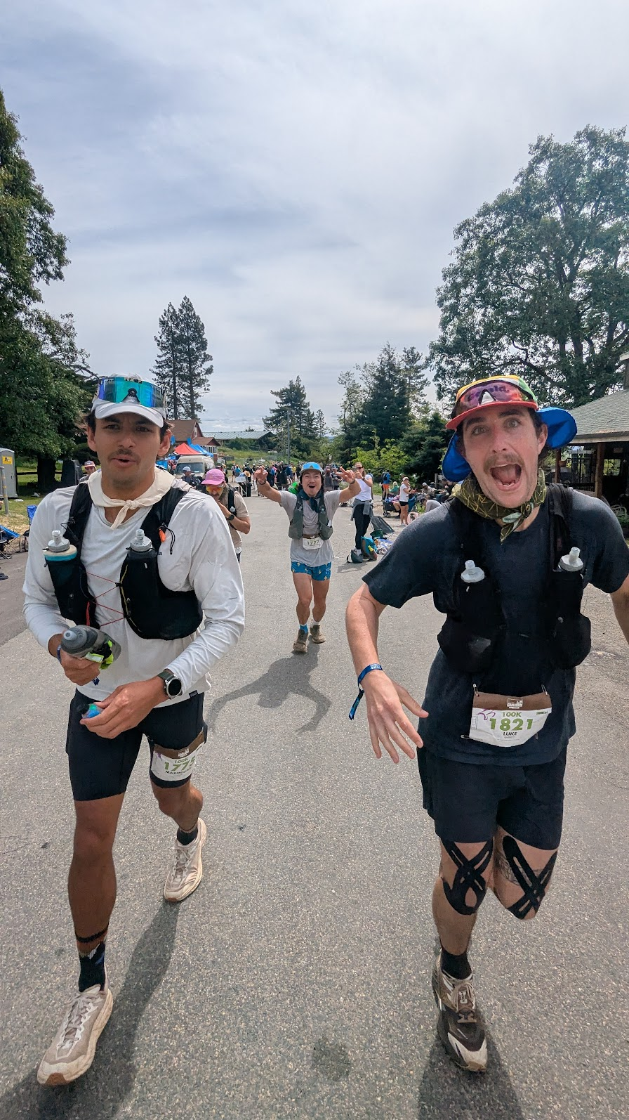 Leaving Michigan Bluff during Canyons 100K